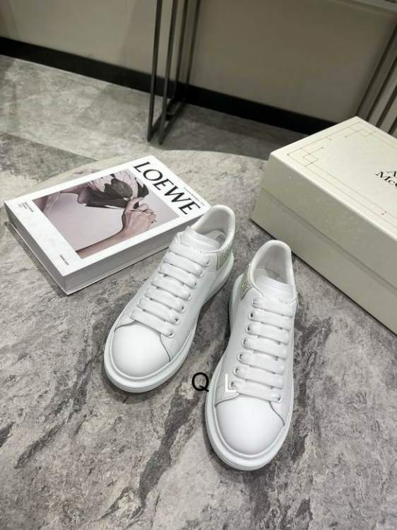 Picture of Alexander McQueen Shoes _SKUAlexanderMcqueensz35-44LL0401345